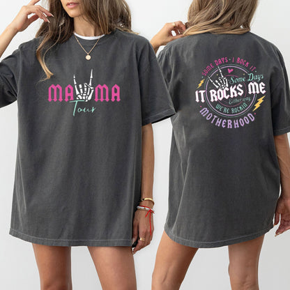 Mama Tour “It Rocks Me” T-Shirt – Retro Music Mom Graphic Tee, Unisex Cotton Shirt